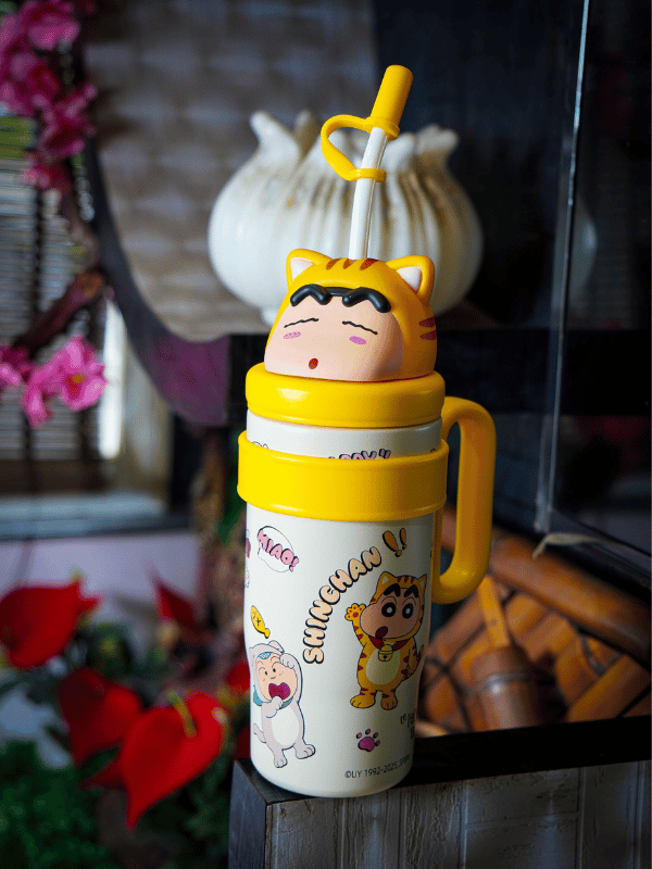 Crayon Shinchan 800ml Ice Cup Tumbler with Handle, Straw & Infuser (Model LK8806) - Image 9