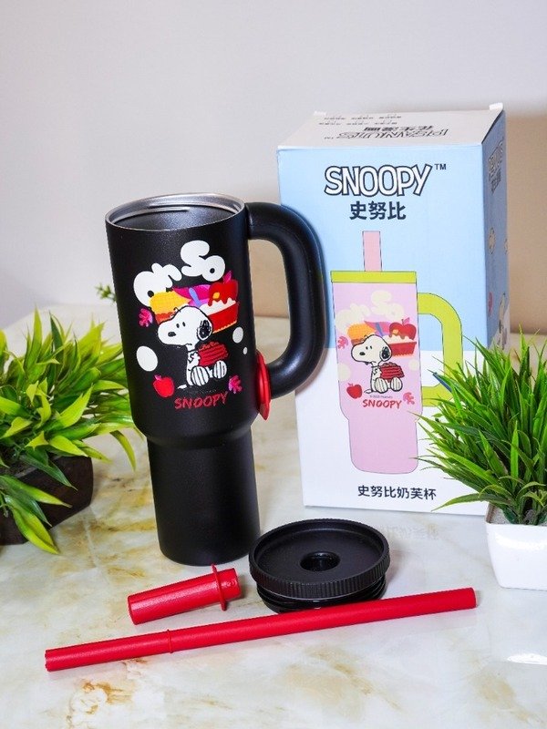 Snoopy 1200ml Ice Cup Tumbler Black Open Showing Stainless Steel Interior and Straw