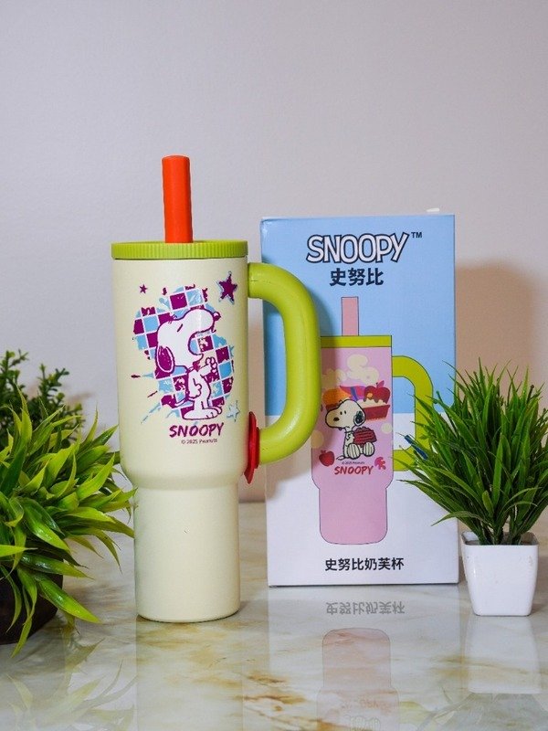 Snoopy Peanuts 1200ml Stainless Steel Ice Cup Tumbler Cream with Green Handle