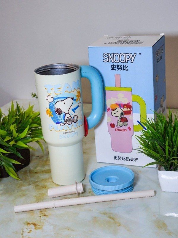 Snoopy 1200ml Ice Cup Tumbler Cream with Light Blue Handle Open Showing Interior